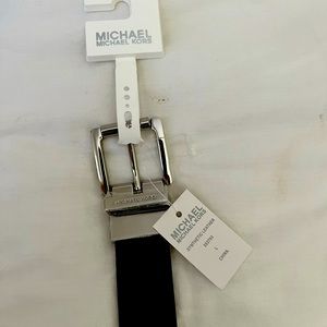 NWT - MICHAEL KORS REVERSIBLE BELT W SILVER BUCKLE
